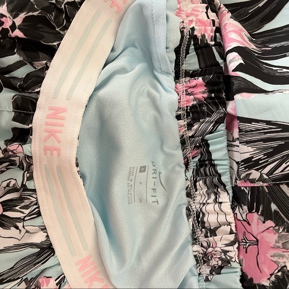 NIKE sz S Running Shorts Hyper Femme Floral Print Blue Pink - Picture 4 of 6